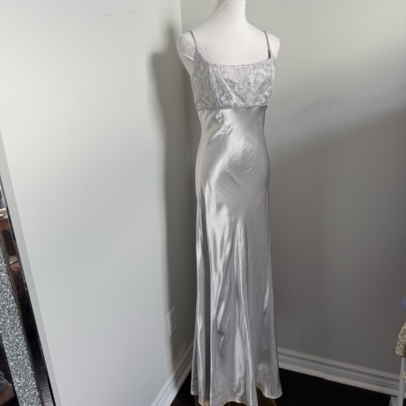 NWT Deadstock Vintage Silver Satin Slip Dress Y2K Maxi Gown with Lace Bust L - Picture 4 of 11
